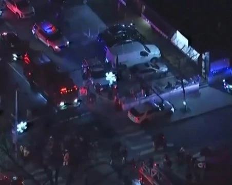 Двама са убити, а други девет са в критично състояние след стрелба в американския университет 