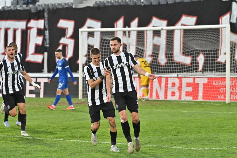 Локо разгроми Монтана и е четвъртфиналист за Купата