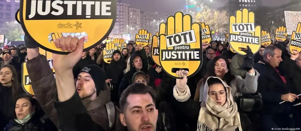 Правосъдие в плен: Шокиращ филм за корупцията в Румъния предизвика ежедневни масови протести