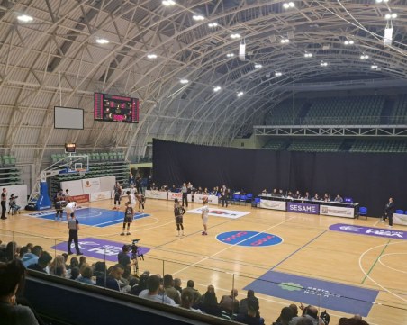 Локомотив победи Миньор за втори успех за баскетболните отбори в Пловдив днес