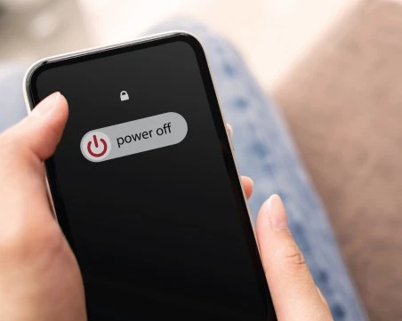 Все повече българи си поставят граници в употребата на мобилни устройства, показва ново проучване