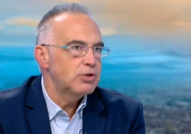 Антон Кутев: Има три варианта за политическото бъдеще на Румен Радев