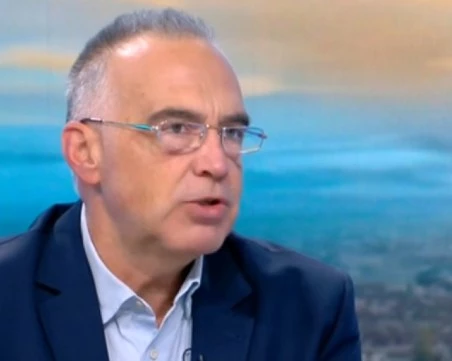 Антон Кутев: Има три варианта за политическото бъдеще на Румен Радев