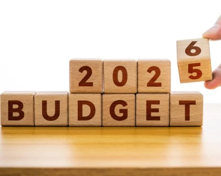 Удължителният бюджет замразява заплатите през 2026 г.