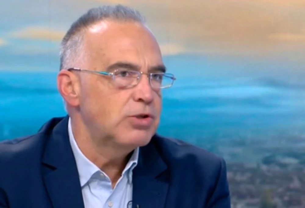 Антон Кутев: Има три варианта за политическото бъдеще на Румен Радев