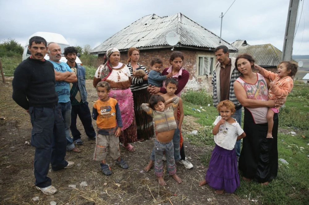 Намаляват ранните бракове и раждаемост в ромските общности у нас
