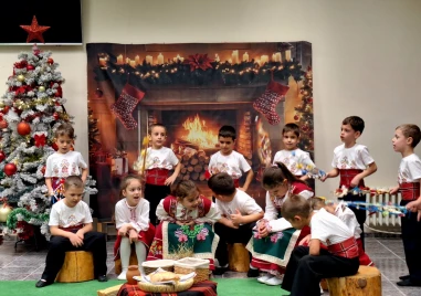 В навечерието на Рождество Христово кметството на район Западен беше