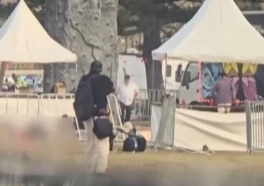 Обвиниха в 59 престъпления заподозрения за масовата стрелба в Сидни, при която загинаха 15 еврейци