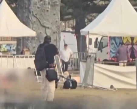 Обвиниха в 59 престъпления заподозрения за масовата стрелба в Сидни, при която загинаха 15 еврейци