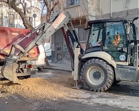 ВиК авария блокира улица в центъра на Пловдив