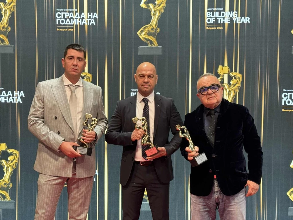 Новият басейн „Младост