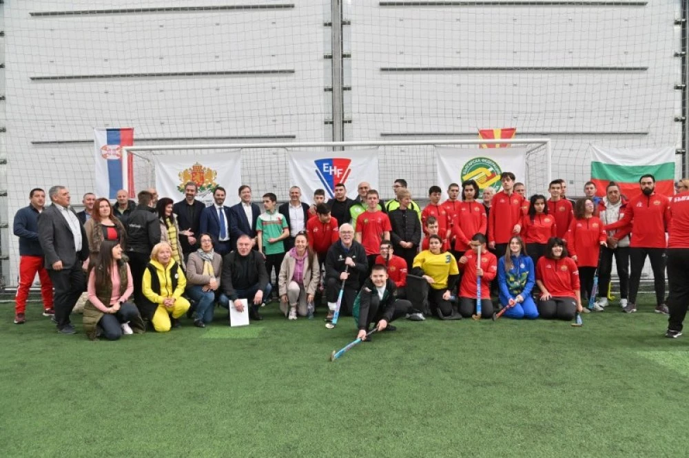 Турнир по хокей на трева за младежи с интелектуални увреждания в Пловдив