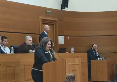 Общински съветници зададоха редица въпроси на кмета Костадин Димитров във