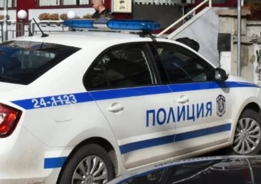 Трима души са задържани след акция на СДВР в столицата