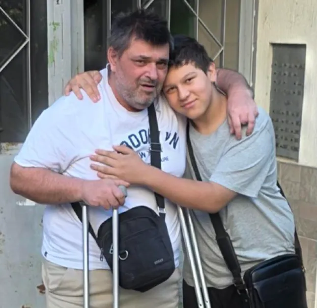 Откраднаха колата и инвалидната количка на Светльо, борещ се с коварна болест