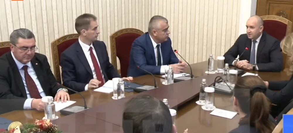 АПС при Радев: Практически е невъзможно съставянето на кабинет в този парламент