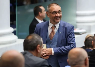 Андрей Чорбанов напуска парламентарната група на „Има такъв народ