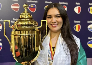 Европейската шампионка Виктория Радева ще играе шах на Колежа