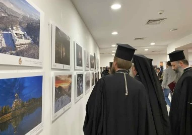 Фотоизложба С нами бог с благословията на Пловдивския митрополит Николай