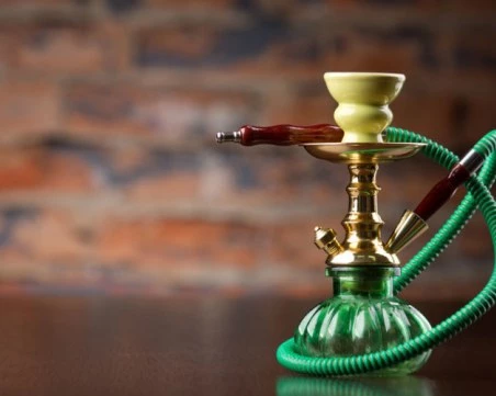 Млада жена почина по време купон след пушене на наргиле