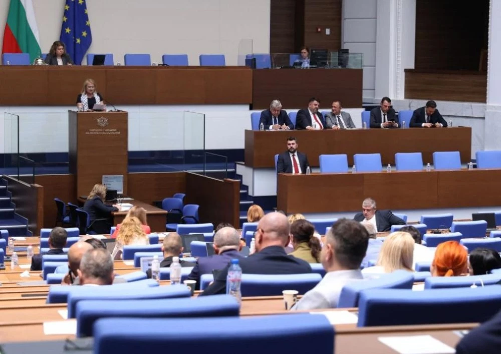 Депутатите излизат във ваканция до 10 януари