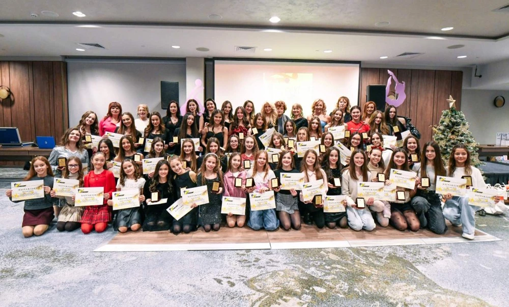 Клубът по художествена гимнастика Тракия закри годината с тържество и награди най-добрите гимнастички