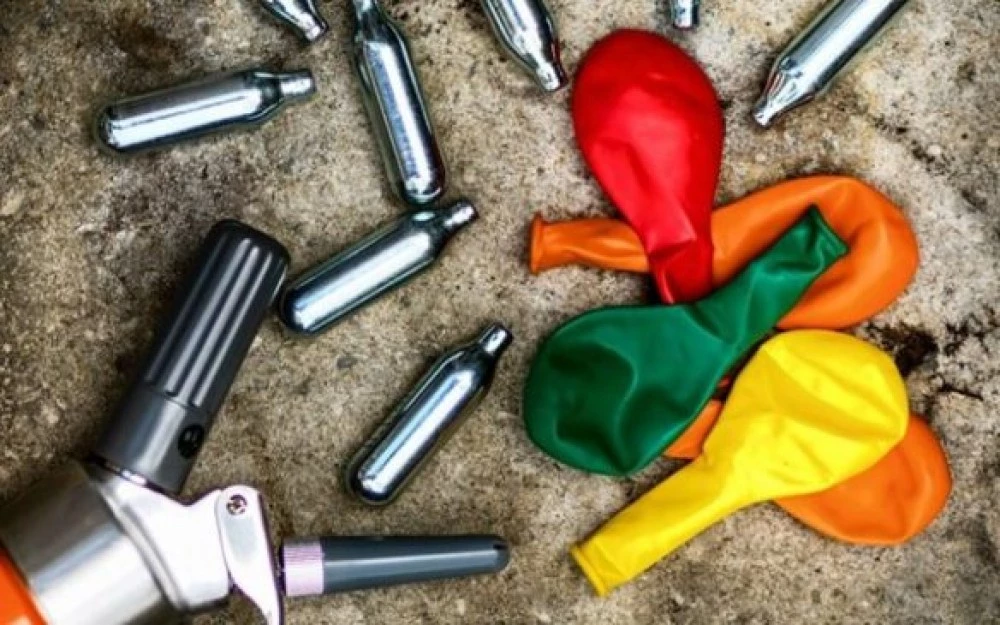 Забрана за употребата на райски газ от непълнолетни ще влезе в сила в Германия