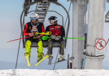 Един човек е загинал а друг е ранен след падане