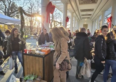 Празнични събития и благотворителни каузи обединиха жители и институции в Хисаря