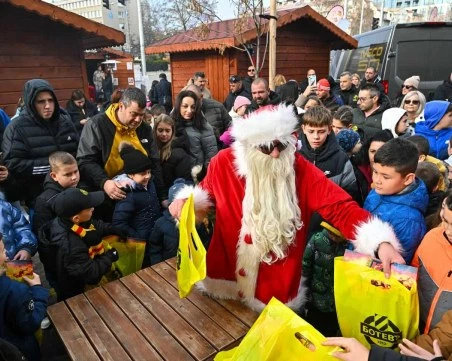 Детска Коледа за малките фенове на Ботев