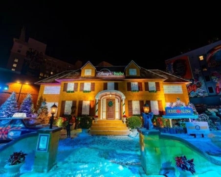 Направиха макет на къщата от Сам вкъщи от джинджифилови сладки