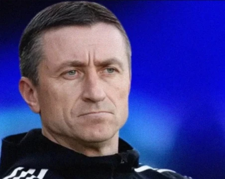 Отбор от елита се раздели с треньора си