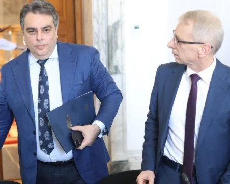 ПП: Директорът на 138-о училище не е наш член