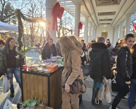 Празнични събития и благотворителни каузи обединиха жители и институции в Хисаря