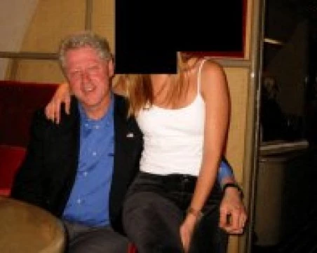 Публикуваха нови файлове от досиетата на Епстийн, има кадри с Майкъл Джексън, Кевин Спейси и Бил Клиндън