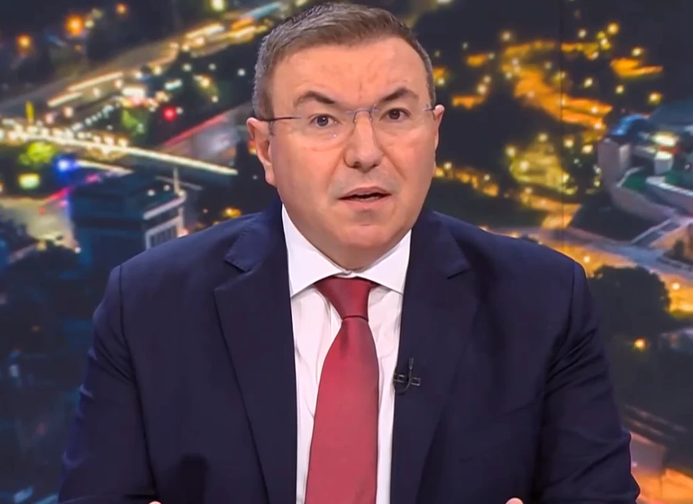 Костадин Ангелов: В политиката няма място за вдигнати юмруци, шамари и ритници