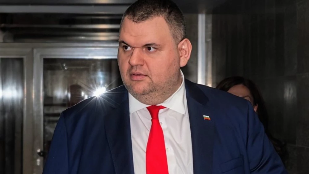 Пеевски: Политически чадър стои зад освобождаването на обвинения директор на 138-о училище