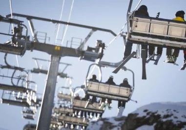 Един човек е загинал а друг е ранен след падане