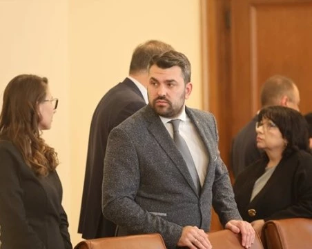Георг Георгиев: Не можем да оставим държавата на пауза, няма как да абдикираме от функциите си