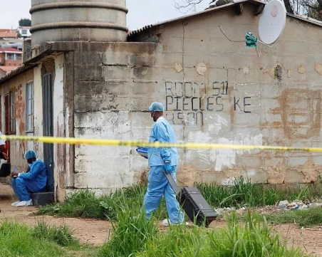 Масова стрелба в таверна, има 9 убити и много ранени в Африка