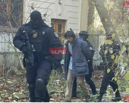 Оставиха в ареста 29-годишния, задържан за порнографски материали с деца