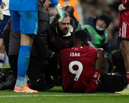 В Ливърпул се опасяват, че контузията на Александър Исак може да бъде тежка