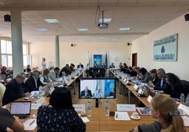 Министерството на труда и социалната политика да инициира създаването на