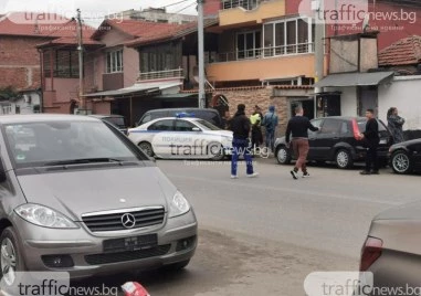 Полицаи нахлуха на три улици в Стилипиново, иззето е голямо количество дрога