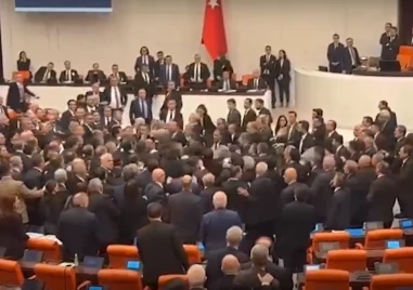 Депутати от управляващата Партия на справедливостта и развитието AK Party