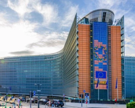 ЕК задържа временно 152, 8 млн. евро от третото плащане по ПВУ