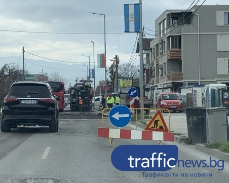 Кърпят асфалта на „Коматевско шосе