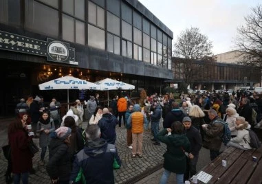 АЕЖ с нов протест пред bTV заради Мария Цънцарова