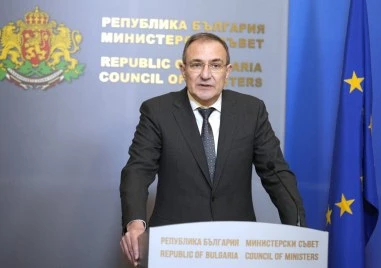 Министър Гуцанов: Осигурихме средства, 67 000 ще получават топъл обяд и през 2026 г.