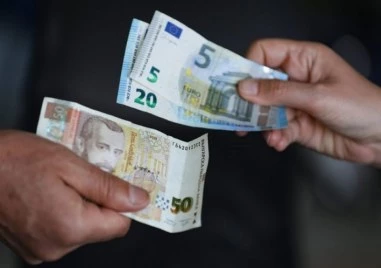 Променят в кои пощенските станции, в които ще се обменят левове в евро